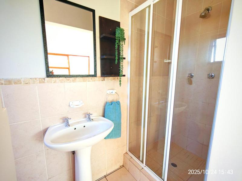 To Let 2 Bedroom Property for Rent in Waterval East North West